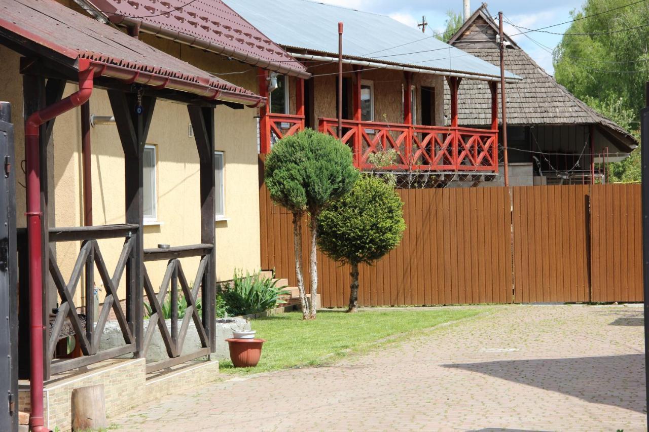 Роман Beregovo Exterior foto